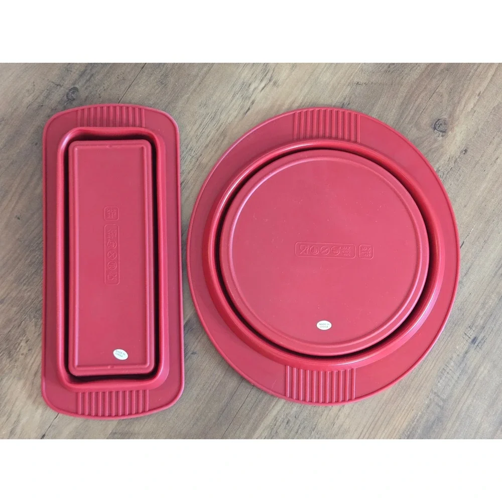 Wolfgang Puck Red Collapsible Silicone Bakeware Set Loaf Pan Round Cake Pan